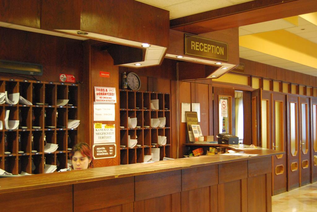 Hotel Agro Balatonfüred Buitenkant foto